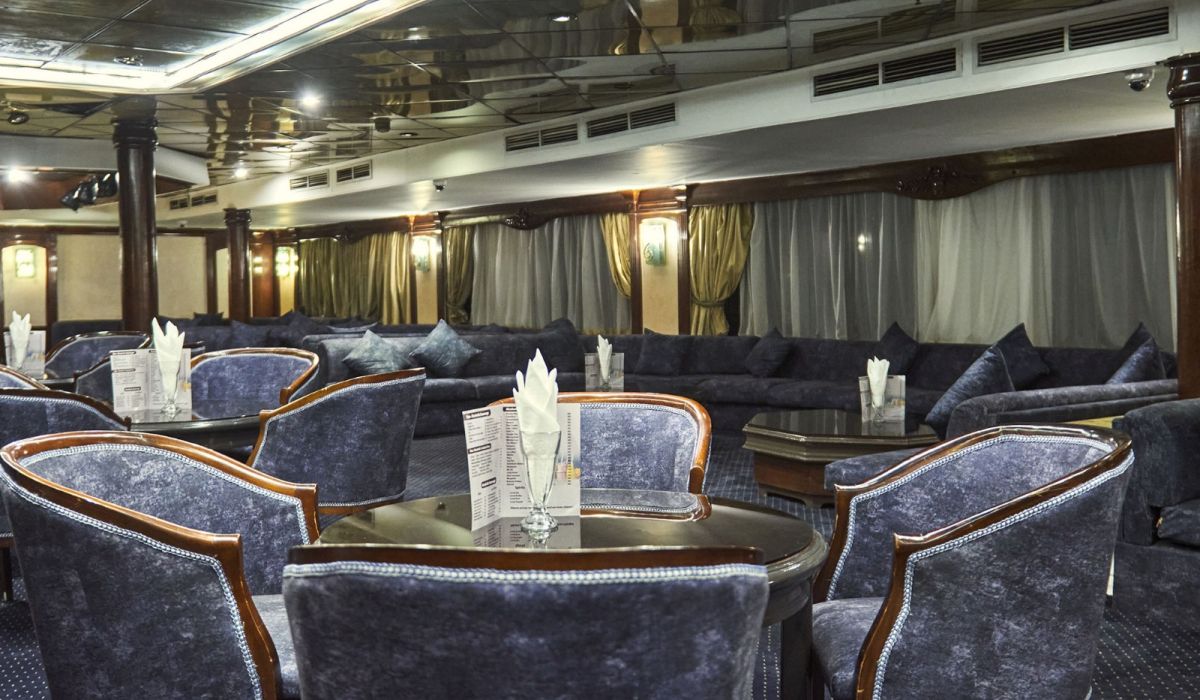 Cruise Prince Omar Lounge