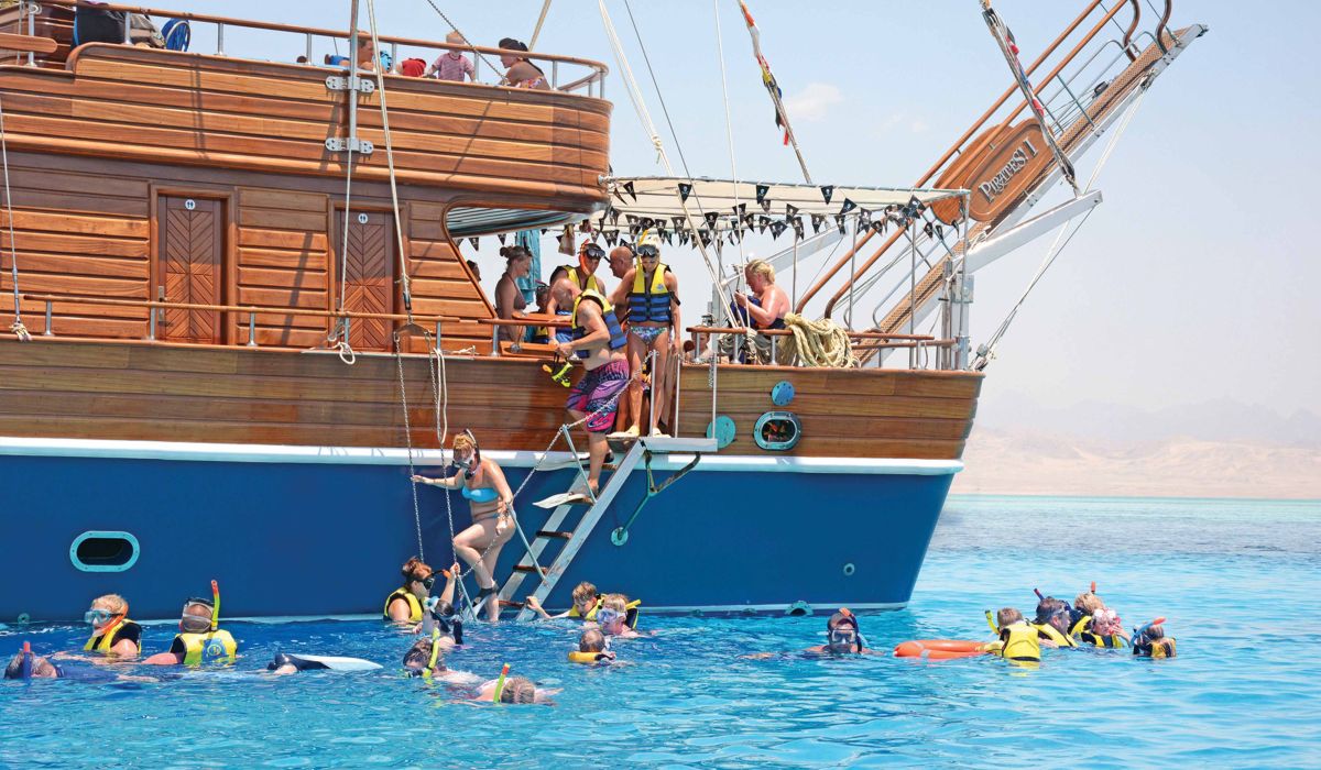 Hurghada Pirates Boat Snorkeling